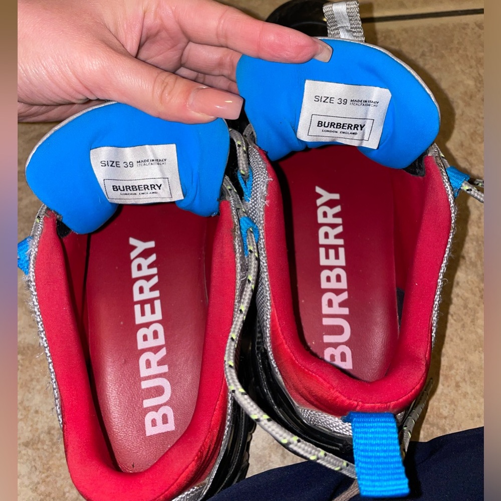 Burberry Arthur Sneakers - Picture 4 of 4